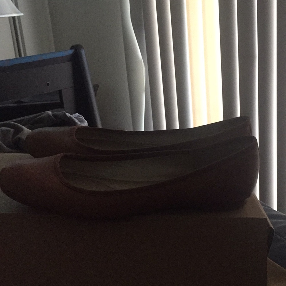 Flats - Picture 3 of 4